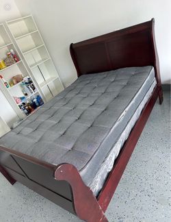 Bed room set -3 piece set (bed,bed frame, dressing table with mirror)