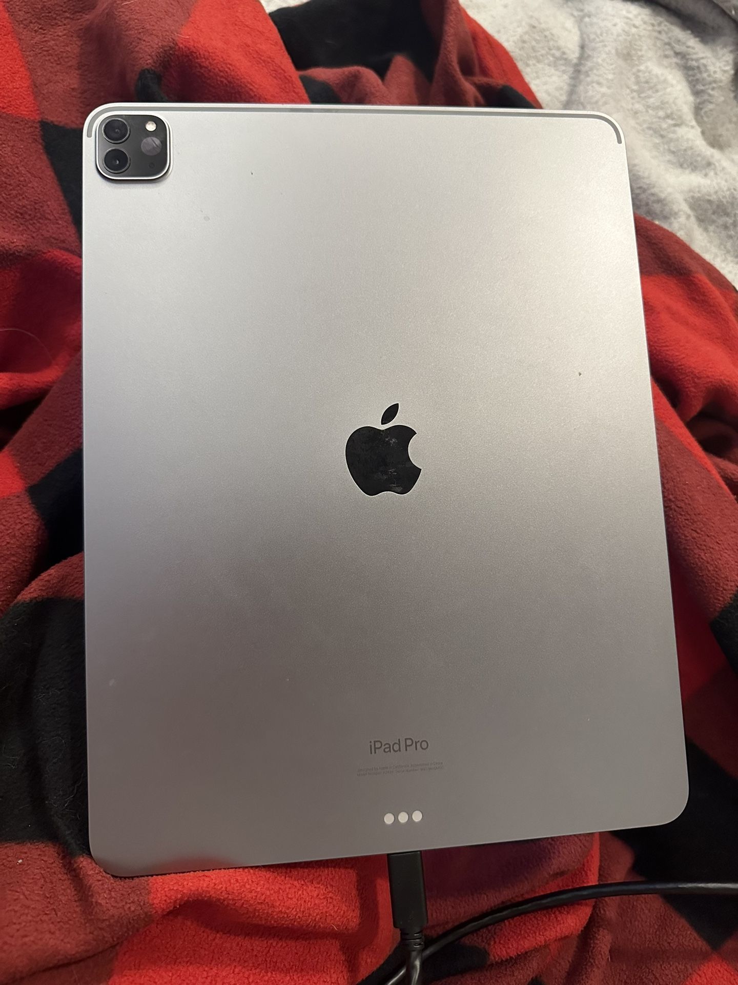 iPad Pro 12.9 (6th Generation)