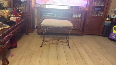 Vintage Hollywood regency vanity stool