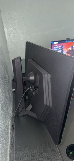 LG Ultra Gear Monitor 180 HZ