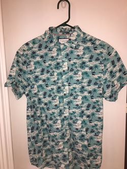 Button Down Shirt - Denim & Flower - $11 Medium
