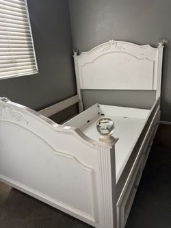 White Full Size Bed Frame With Dresser