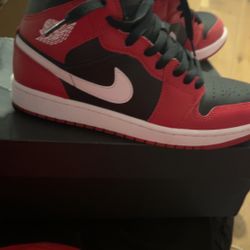 Jordan 1 Mid Gym Red Black White 