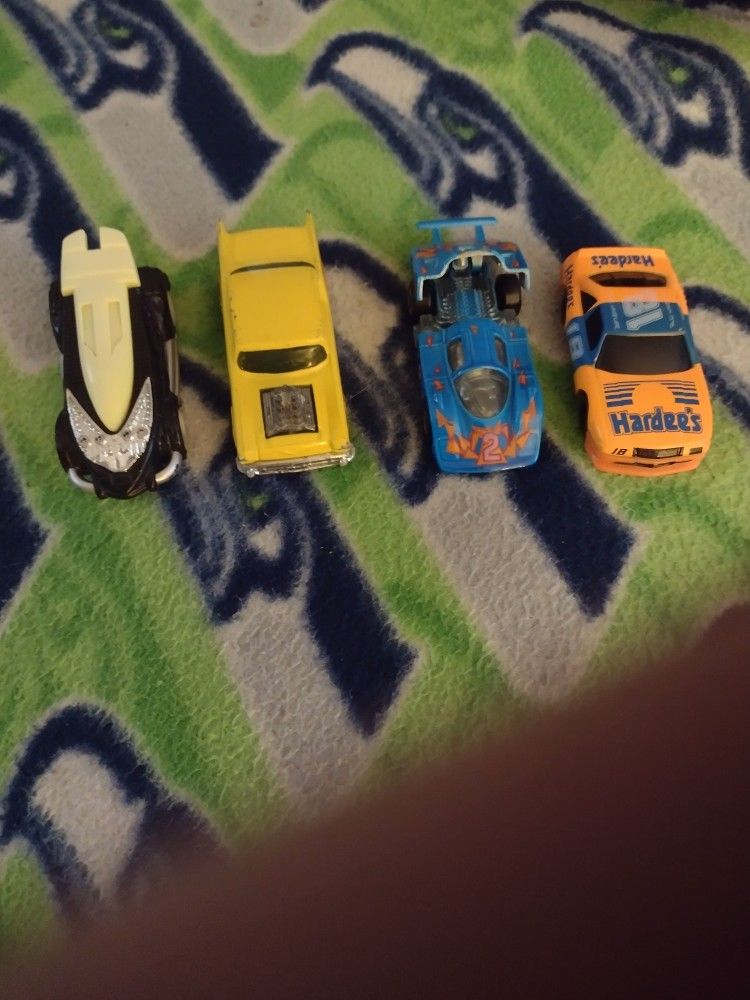Vintage Diecast Bundle Of 7 Includes Hardee's Diecast. Cash Porch Pickup Redmond