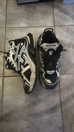Balenciaga runners