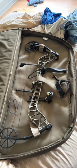 Bear Adapt 2 Compound Bow Setup (60-70lbs)