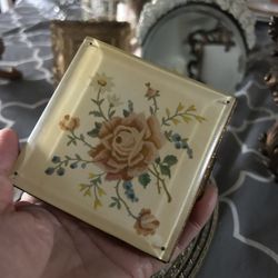 Vintage Compact 