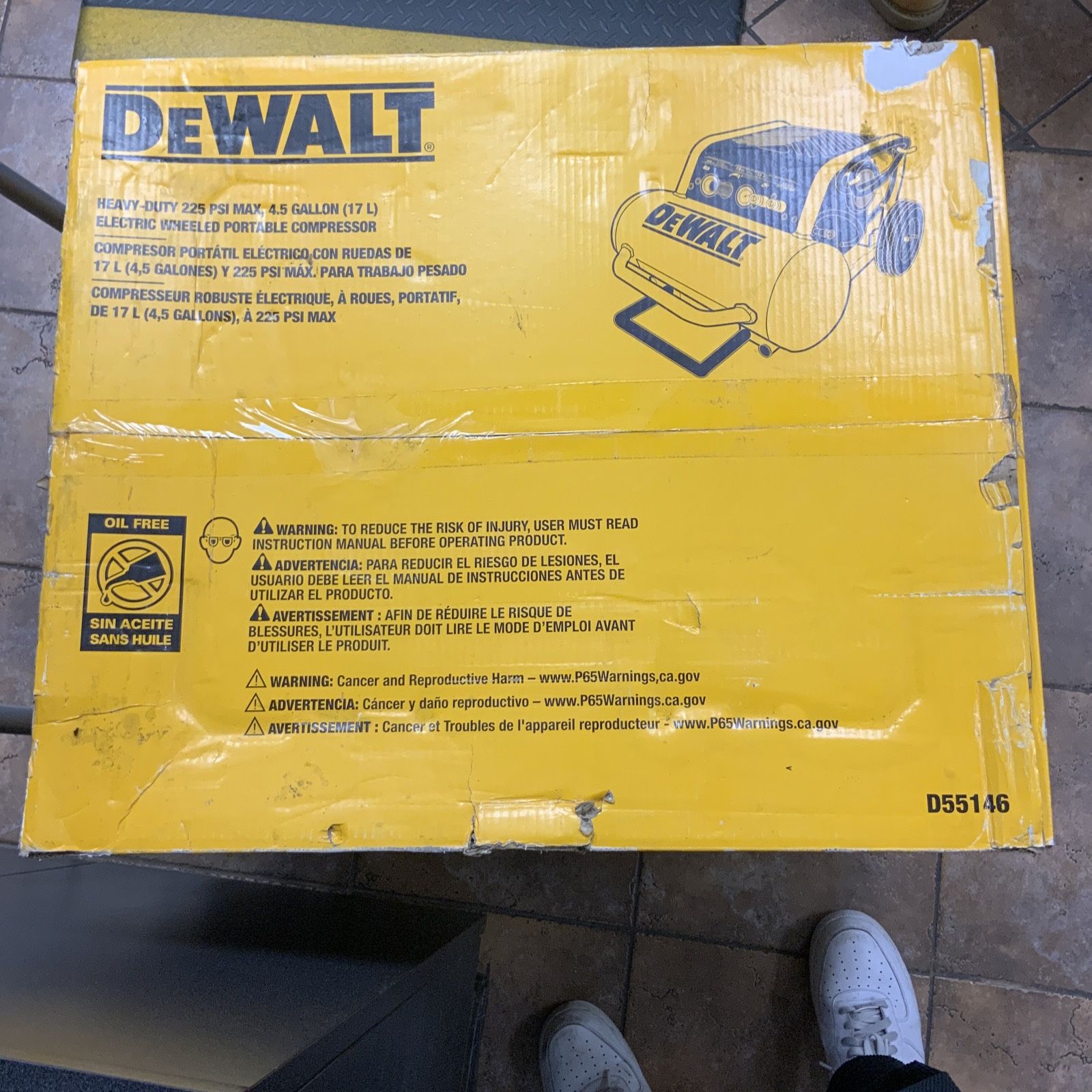 DeWalt Portable Compressor