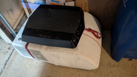 Coleman mach tsr 13.5k btu with distribution box