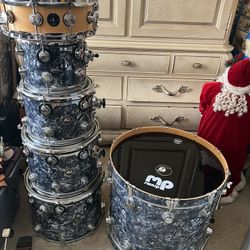 DW 6-Piece Collectors Edition Drum Set