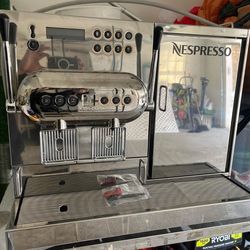 Espresso Machine/Nespresso/Model # Aguila 220/220 Volts