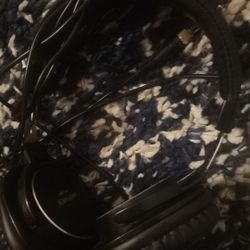 Neeweer Montiroing Headphones