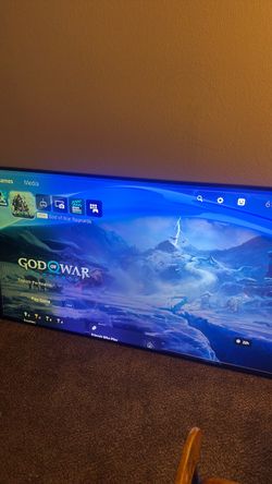 76 inch qled Samsung smart tv/w tv bracket
