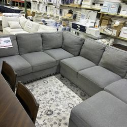 Thomasville Emilee Fabric Sectional with Storage Ottoman