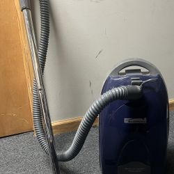 Kenmore Vacuum $25