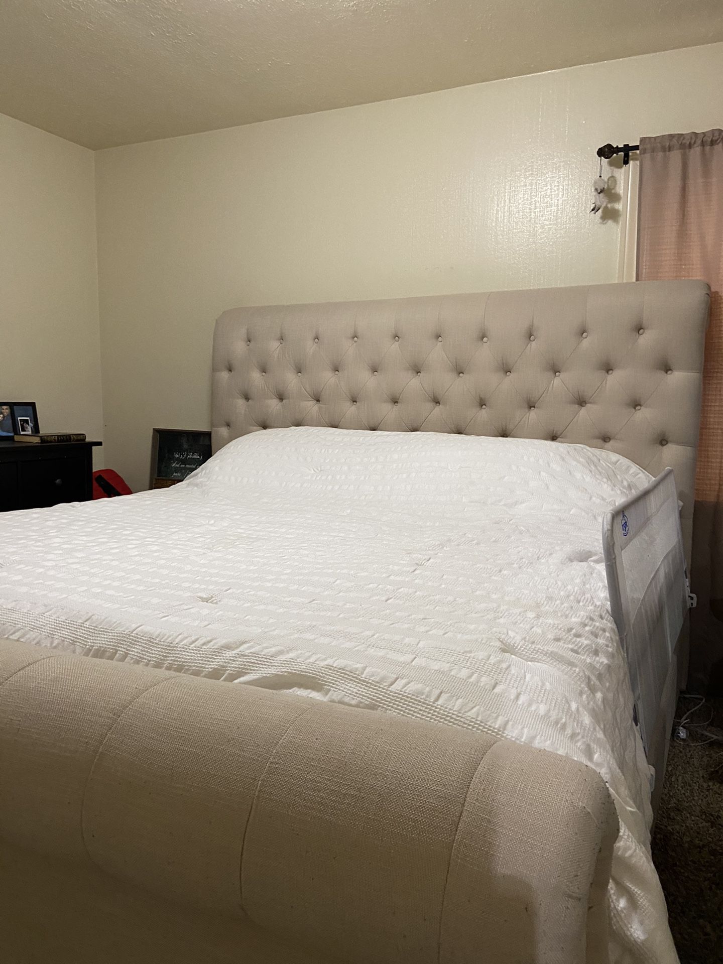 Cream Linen Upholstered King Size Sleigh Bed