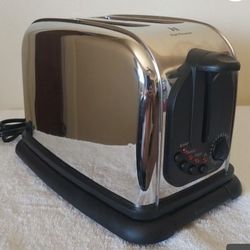 Hamilton Beach 2-Slice Stainless Steel Toaster – Classic Chrome 🍞