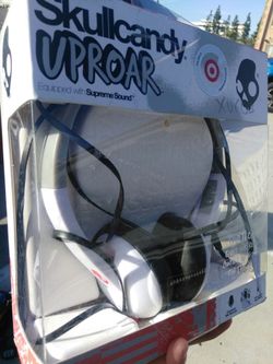 Brand new skullcandy headphones