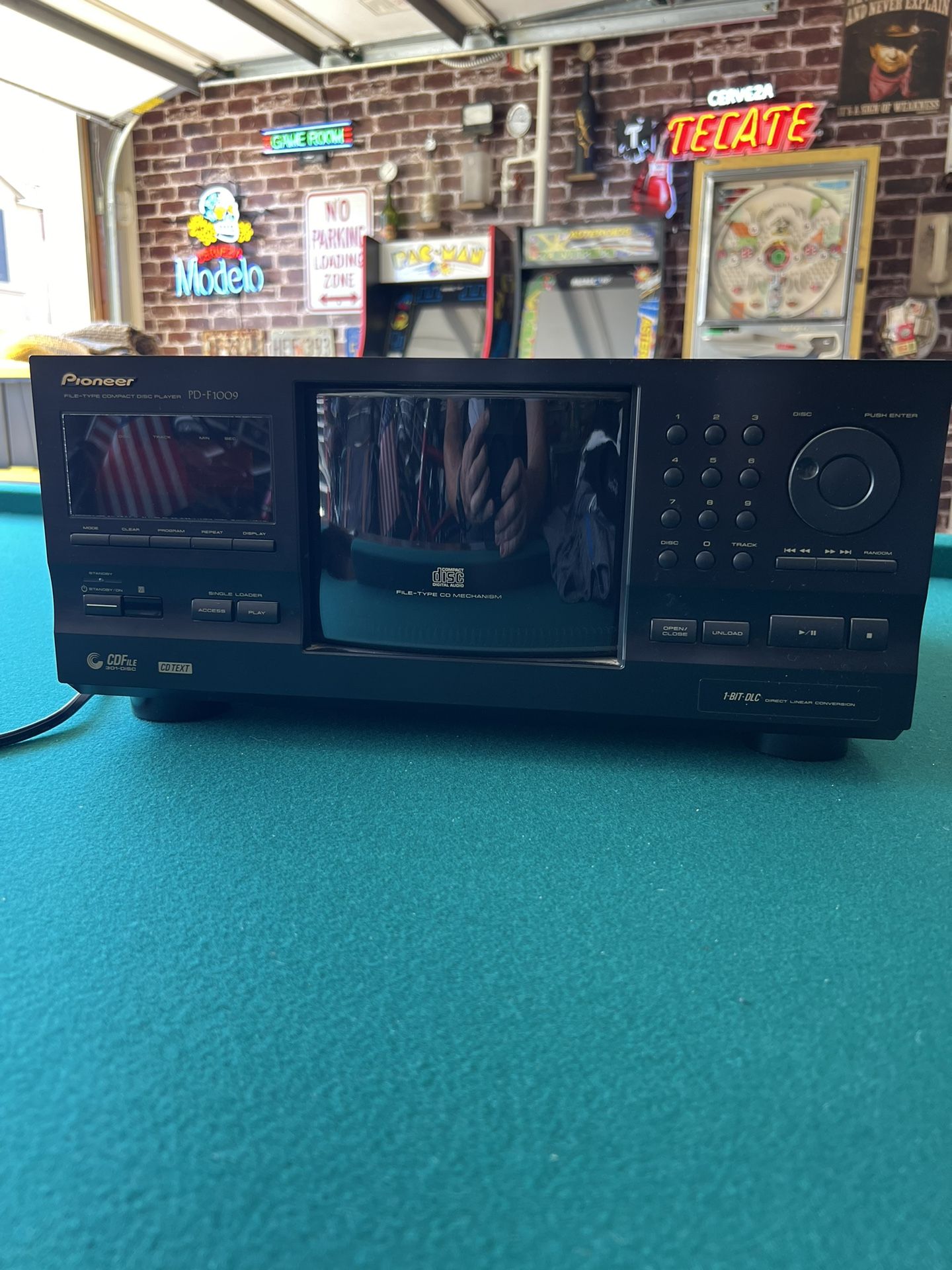 Pioneer PD-F1009 300+1 Disc Carousel CD Player /Multi-Changer *TESTED* No Remote