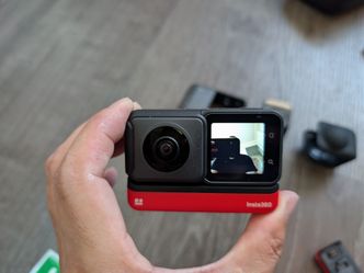 Insta360 One RS dual lens action camera