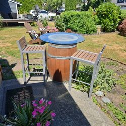 Wine Barrel Table With Stools 