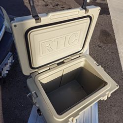 Rtic 20qt Hard Cooler (used $80 obo)
