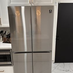 Refrigerator 