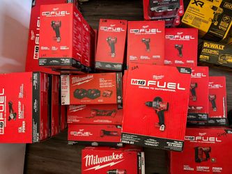 Milwaukee & Dewalt Tools 
