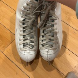 Ice Skate (Size 6) Riedell, Regular