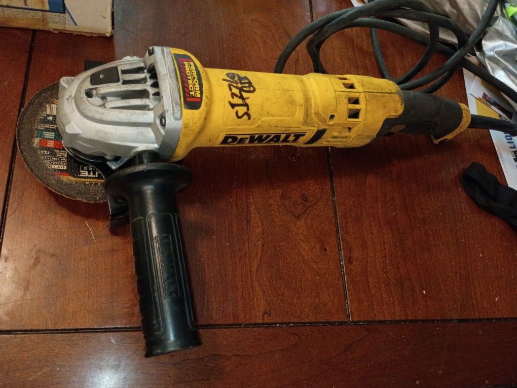 Best Offer! Working DeWalt Angle Grinder