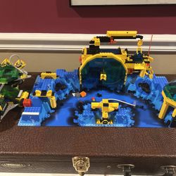 Vintage 1995 LEGO 6195 Neptune Discovery Lab - Aquazone (Incomplete)