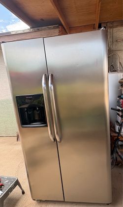 Cheap Frigidaire  fridge  25 cu ft