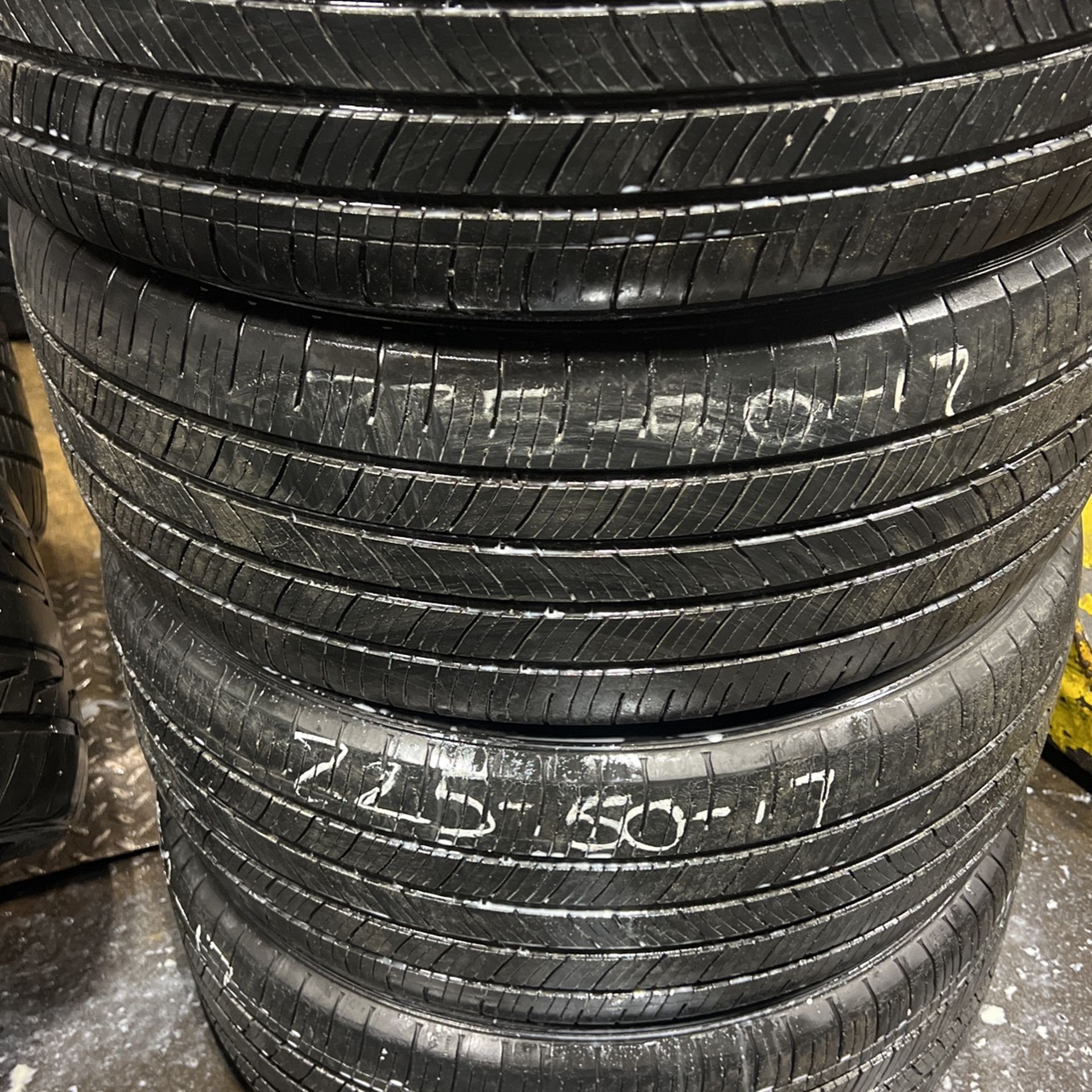 225-50-17 Used Set