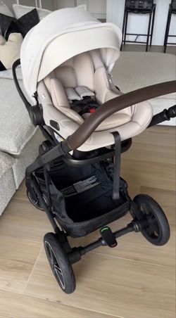 Nuna mixx with car seat