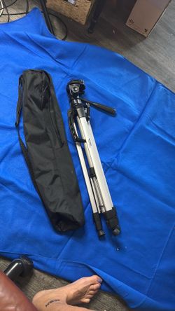 50” Amazon Basics Tripod
