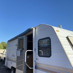 Wilderness 2000 Le Edition 3,200 Lbs/$4,500