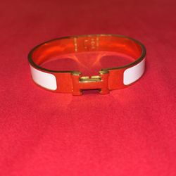 Hermés Women’s Clic H Bracelet