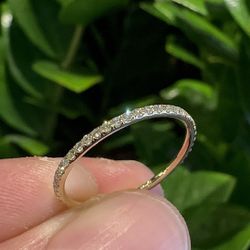 Round Diamond band 