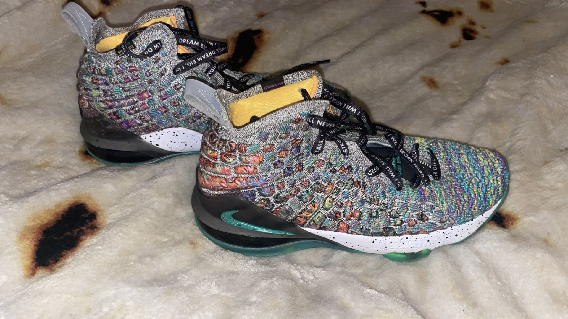 Nike LeBron I promise 4Y