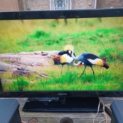 40"SAMSUNG 1080P TV WITH REMOTE AND ROKU STREAMING STICK $120 FINAL PRICE 
