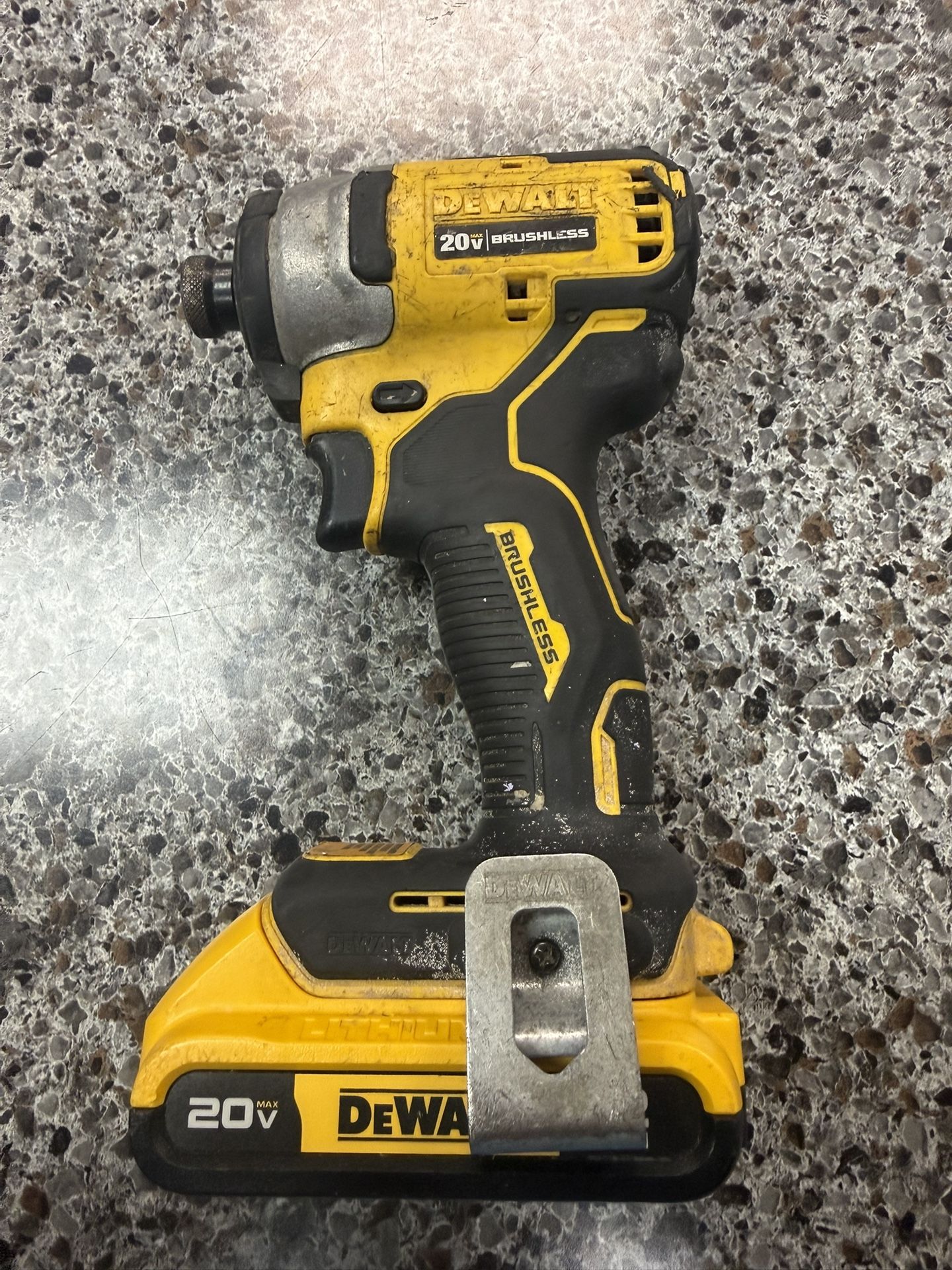 Dewalt Impact DCF809