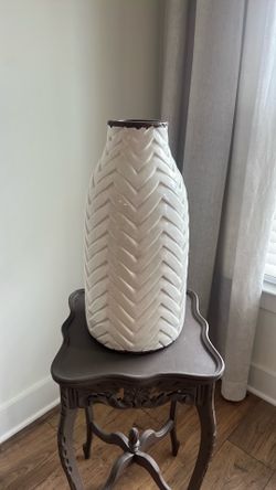 Crate and Barrel Vase for Sale.