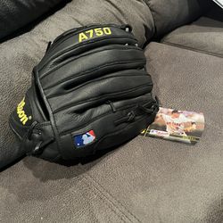 A750 Wilson Right Baseball Glove