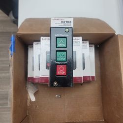 02103
3-Button Station LiftMaster
