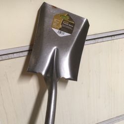 $10 square transfer shovel fiberglass handle