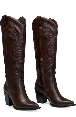 Brown cowgirl boots