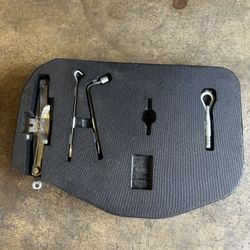 G35/37 Spare Tire Kit