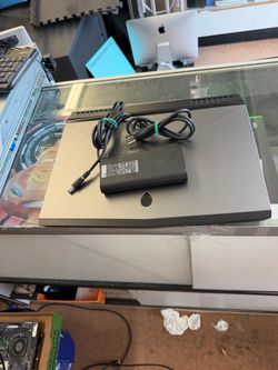Alienware 15 R4 Gaming Laptop i7-8750H 16GB RAM GTX 1060 6GB 1TB NVMe SSD