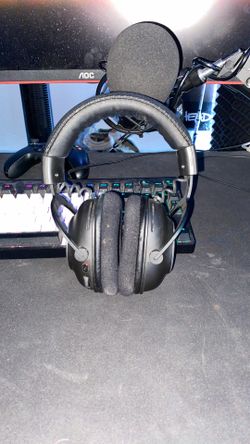 Logitech, pro wireless headphones