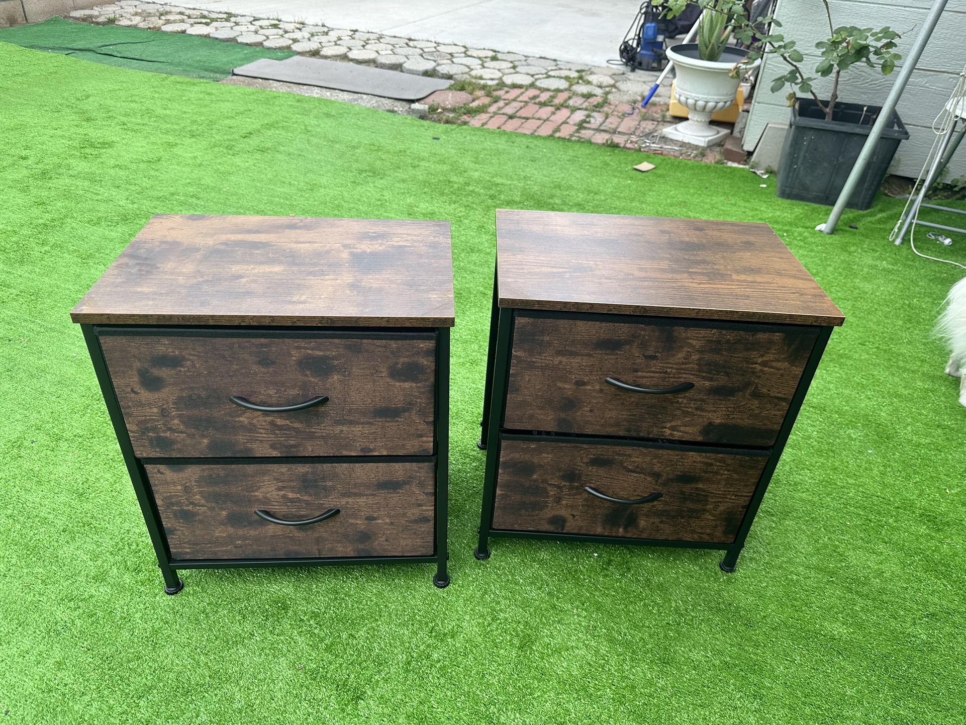2 End Table New In Box Or Assambled $$40